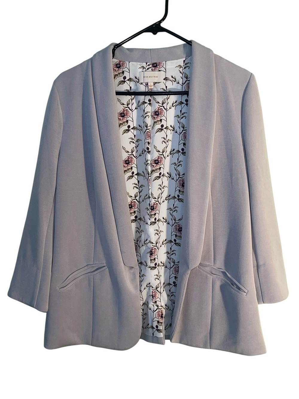 Skies are Blue Hannah model Scuba blazer w/floral lining. Size large GUC